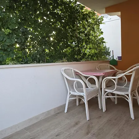 Gogi Apartament *